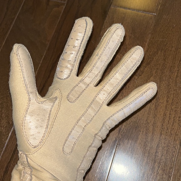 Isotoner “warm-ups” Gloves one size - Picture 7 of 9